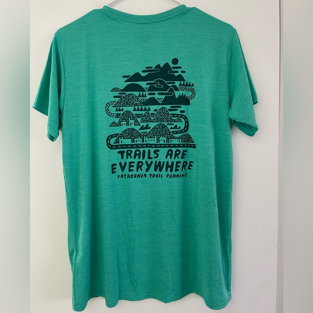 Patagonia Women’s Capilene shirt - Picture 2 of 4